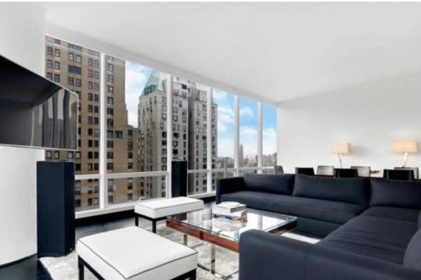 Approximate 2100 sqf 2 beds, 2.5 baths Prime Midtown Condo For Sale